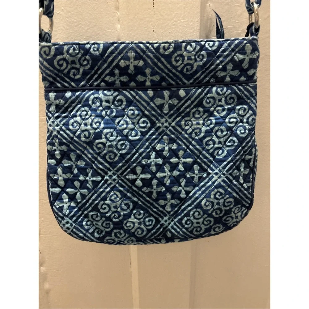 Vera Bradley Navy Blue Patterned Purse‎ 11 X 11